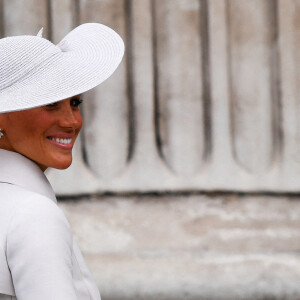 Le prince Harry, duc de Sussex, et Meghan Markle, duchesse de Sussex - Les membres de la famille royale et les invités lors de la messe célébrée à la cathédrale Saint-Paul de Londres, dans le cadre du jubilé de platine (70 ans de règne) de la reine Elisabeth II d'Angleterre. Londres, le 3 juin 2022. 