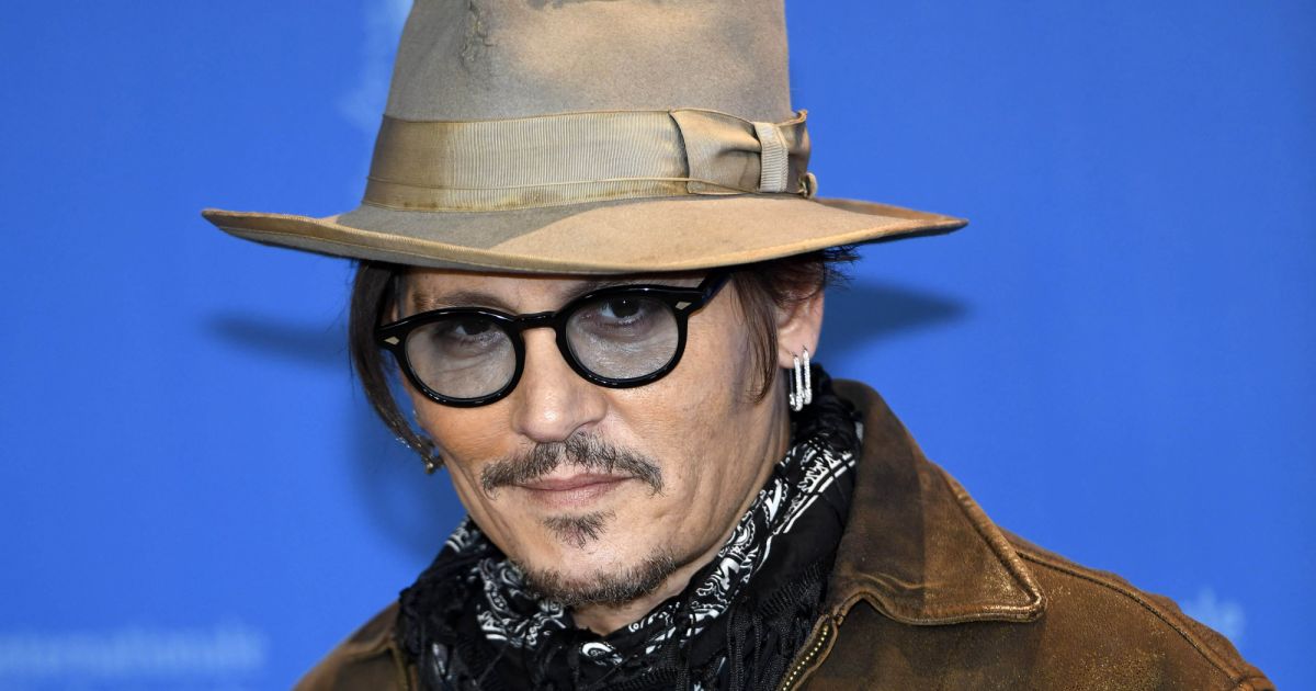 Johnny Depp - Le Photocall Du Film 'Minamata' Au 70ème Festival ...