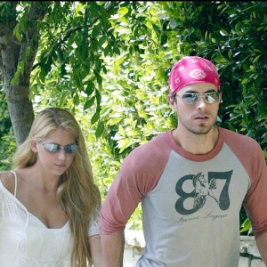 Enrique Iglesias et Anna Kournikova dans les rues de Bel Air. 