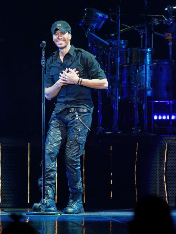 Enrique Iglesias - Ricky Martin et Enrique Iglesias électrisent la foule lors de leur concert jumelé à Orlando, le 30 octobre 2021. 