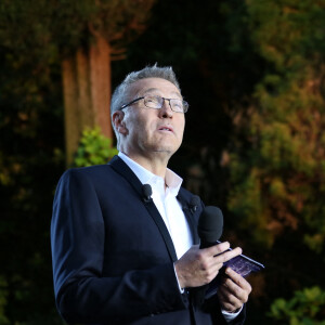 Exclusif - Laurent Ruquier - Enregistrement de l'émission "On n'est pas couché" à la Villa Domergue lors du 70ème Festival International du Film de Cannes le 24 mai 2017. L'émission sera diffusée le 27 mai sur France 2. © Denis Guignebourg/Bestimage