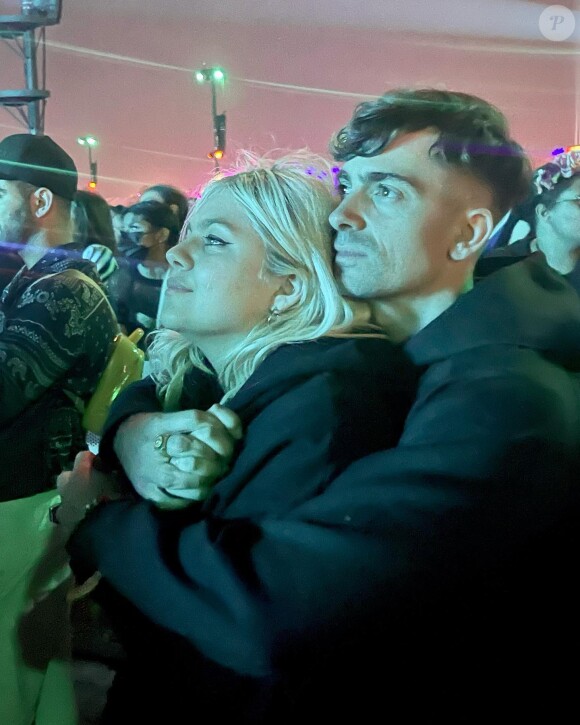 Louane avec son compagnon Florian Rossi au festival de Coachella, avril 2022.