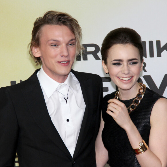 Jamie Campbell Bower et Lily Collins - Première du film "City Of Bones" à Berlin. Le 20 août 2013.