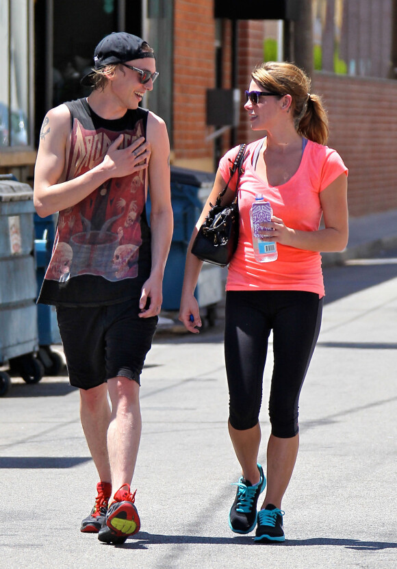 Ashley Greene et Jamie Campbell Bower sortent de leur cours de gym à Studio City, le 8 août 2013.