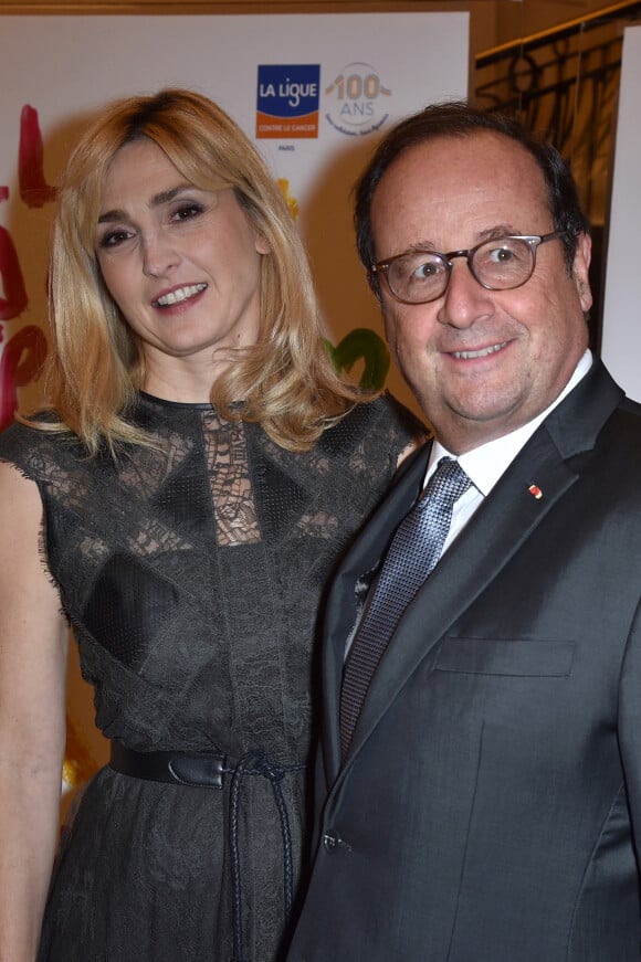 Julie Gayet et François Hollande - People au 27ème Gala de L'espoir de la lgue contre le cancer au théâtre des Champs-Elysées à Paris le 22 octobre 2019