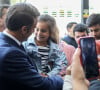 Le président français Emmanuel Macron se rend dans un DOJO solidaire à Clichy-sous-Bois pour un déplacement consacré à la place du sport et la pratique sportive, le 8 juini 2022