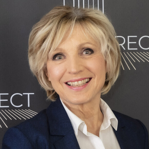 Exclusif - Evelyne Dhéliat - Backstage de l'émission On Est En Direct (OEED) présentée par L.Ruquier à Paris le 25 février 2022. L'émission sera diffusée le samedi 26 février 2022- © Jack Tribeca / Bestimage 