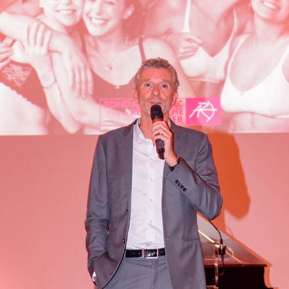 Exclusif - Denis Brogniart - Dîner de la Fondation ARC au Pavillon Cambon-Capucines à Paris, le 7 octobre 2019. © Rachid Bellak / Bestimage