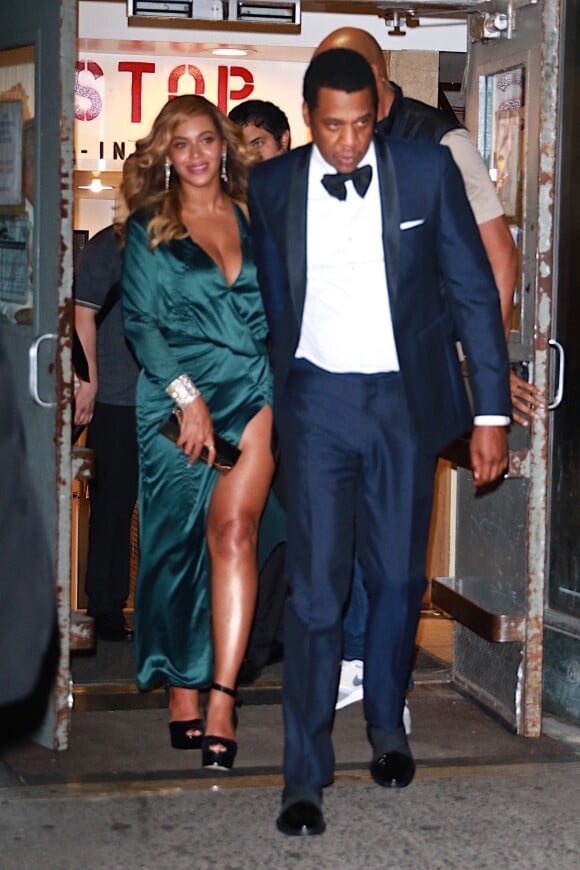 Jay-Z et sa femme Beyonce à la sortie de la 3ème soirée caritative annuelle Diamond Ball à Cipriani Wall Street à New York. Beyonce porte une robe en satin! Le 14 septembre 2017 
