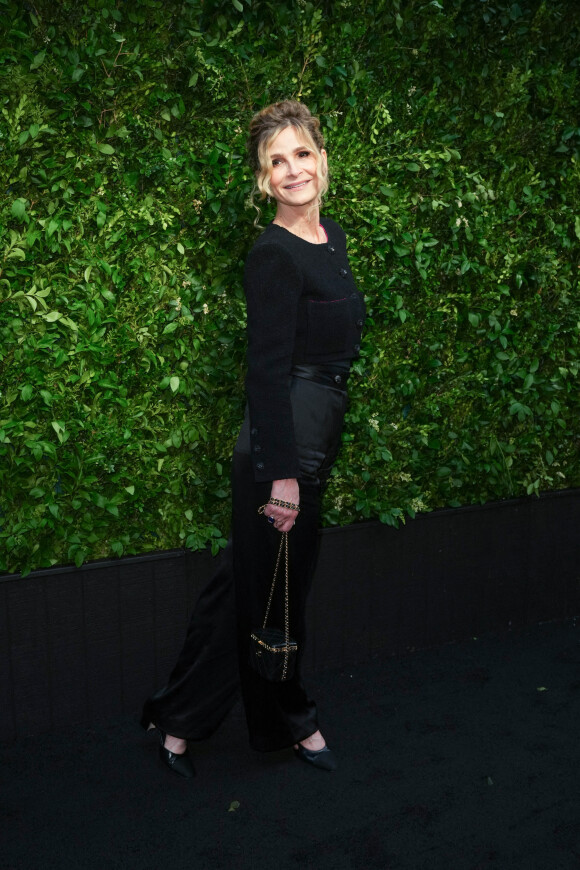 Kyra Sedgwick au photocall du dîner Chanel lors du Festival du Film de Tribeca à New York, le 13 juin 2022. 
