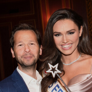 Harold Parisot, Chinese Business Club et Diane Leyre, miss France 2022 lors du gala de l'association "Les bonnes fées" à l'InterContinental Paris le 14 juin 2022. © Rachid Bellak / Bestimage 