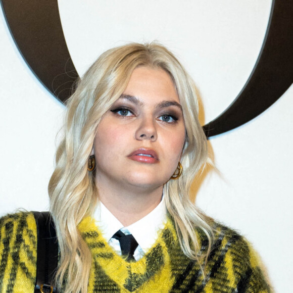 Louane Emera - Photocall du défilé de mode automne-hiver 2022/2023 "Christian Dior" lors de la fashion week de Paris. Le 1er mars 2022 © Olivier Borde / Bestimage 