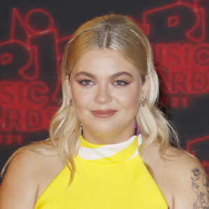 Louane Emera lors de la 23ème édition des NRJ Music Awards 2021 au Palais des Festivals de Cannes, le 20 novembre 2021. © Christophe Aubert via Bestimage 