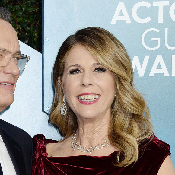 Tom Hanks et sa femme Rita Wilson - Photocall - 26ème cérémonie annuelle des "Screen Actors Guild Awards" ("SAG Awards") au "Shrine Auditorium" à Los Angeles, le 19 janvier 2020.