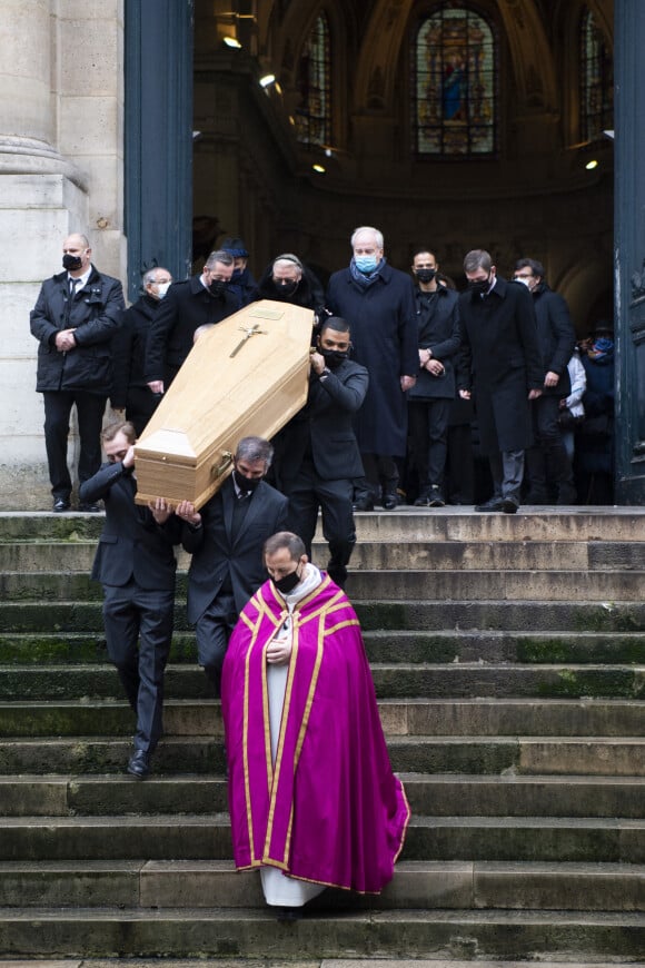 Alexandre Brasseur, le fils de Claude Brasseur, Michèle Cambon Brasseur, la femme de Claude Brasseur à Paris le 29 décembre 2020. © JB Autissier / Panoramic / Bestimage