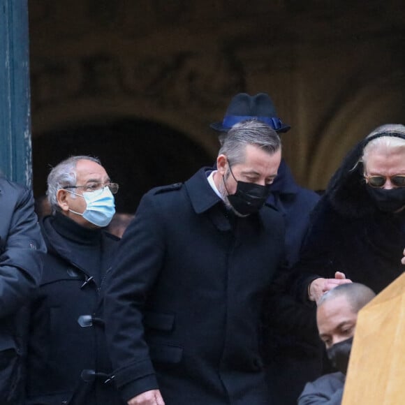 Michèle Cambon, la femme de Claude Brasseur, son frère le sénateur Christian Cambon à Paris le 29 décembre 2020.