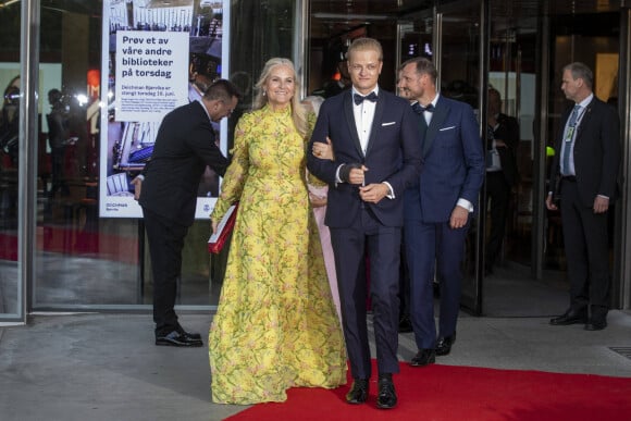 La princesse Mette-Marit de Norvège, Marius Hoelby - Soirée de gala à l'occasion du 18 ème anniversaire de la princesse Ingrid Alexandra de Norvège à Oslo, le 16 juin 2022. 