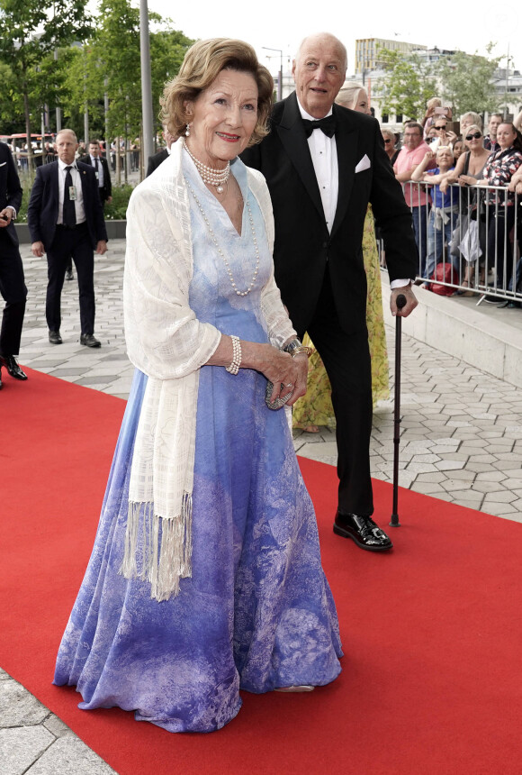 La reine Sonja et le roi Harald de Norvège - La princesse Ingrid Alexandra de Norvège fête ses 18 ans lors d'un dîner de gala offert par le gouvernement à la bibliothèque nationale de Oslo le 16 juin 2022.