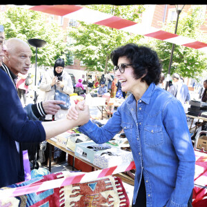 Exclusif - Tractage de Rachida Dati et Alix Bougeret, candidate LR dans la 3ème circonscription, aux côtés de Georffroy Boulard, maire du 17ème, sur le vide grenier Loucheur Bessières, en campagne pour les élections législatives. Paris, XVIIème arrondissement, le 4 Juin 2022