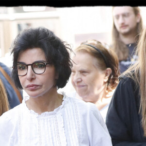 Exclusif - Tractage de Rachida Dati et Marie Toubiana, candidate LR dans la 16ème circonscription, sur le Marché de la Place des Fêtes, en campagne pour les élections législatives. Paris, 19ème arrondissement, le 15 mai 2022