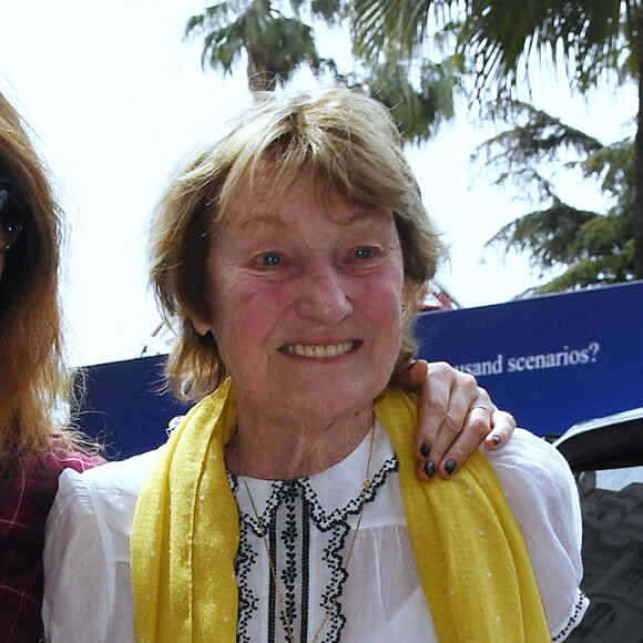 Carla Bruni-Sarkozy et sa mère Marisa Borini à l'hôtel Barrière Le Majestic Cannes lors du 75ème Festival International du Film de Cannes, France, le 23 mai 2022. © Giancarlo Gorassini/Bestimage 