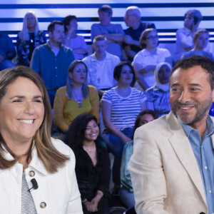 Exclusif - Benjamin Castaldi, Valérie Benaim, Bernard Montiel - Sur le plateau de l'émission TPMP (Touche Pas à Mon Poste) présentée en direct par C.Hanouna et diffusée sur C8 à Paris le 6 juin 2022. © Jack Tribeca / Bestimage 