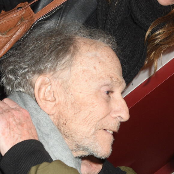 Jean-Louis Trintignant et Claude Lelouch - Jean-Louis Trintignant célèbre ses 88 ans sur la scène du théâtre de la Porte Saint-Martin à Paris, le 11 décembre 2018. © Coadic Guirec/Bestimage
