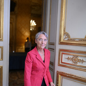 Elisabeth Borne, premier ministre, fait une déclaration après le 2ème tour des élections législatives à Paris, Hôtel de Matignon le 19 juin 2022. © Eliot Blondet / Pool / Bestimage