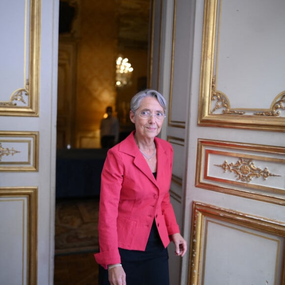 Elisabeth Borne, premier ministre, fait une déclaration après le 2ème tour des élections législatives à Paris, Hôtel de Matignon le 19 juin 2022. © Eliot Blondet / Pool / Bestimage