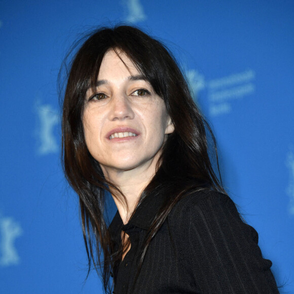 Charlotte Gainsbourg au photocall du film "Les passagers de la nuit" lors de la 72ème édition du festival international du film de Berlin (La Berlinale 2022). © Future-Image via Zuma Press/Bestimage