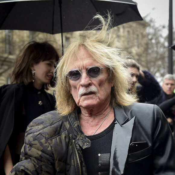 Le chanteur Christophe - Arrivée à un défilé Lanvin le 1er mars 2017 © JB Autissier / Panoramic / Bestimage 