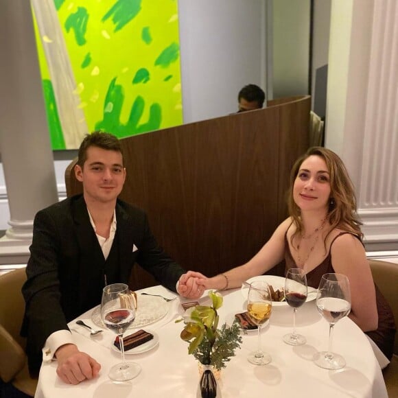 Léonard Trierweiler et sa femme Jennifer à New York. Instagram, décembre 2021.