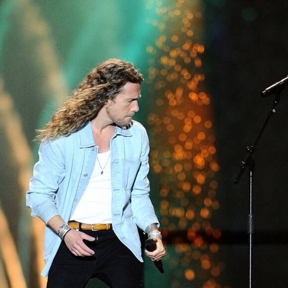 Julien Doré - Enregistrement de la 2ème partie de l'émission "La chanson challenge" au Château de Chambord, qui sera diffusée le 26 juin sur TF1. © Gaffiot-Moreau / Bestimage