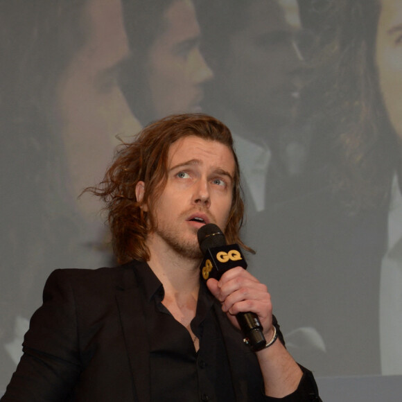 Julien Doré lors de la soirée "L'homme de l'année GQ 2014" au Musée d'Orsay, à Paris le 19 novembre 2014. 