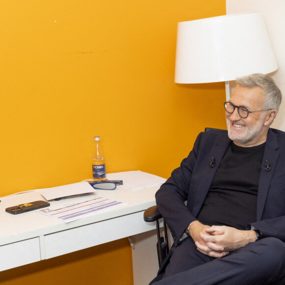 Exclusif - Laurent Ruquier en backstage de la dernière émission de L.Ruquier pour "On Est En Direct (OEED)", présentée par L.Ruquier et L.Salamé, et diffusée en direct sur France 2, à Paris, France, le 4 juin 2022. © Jack Tribeca/Bestimage