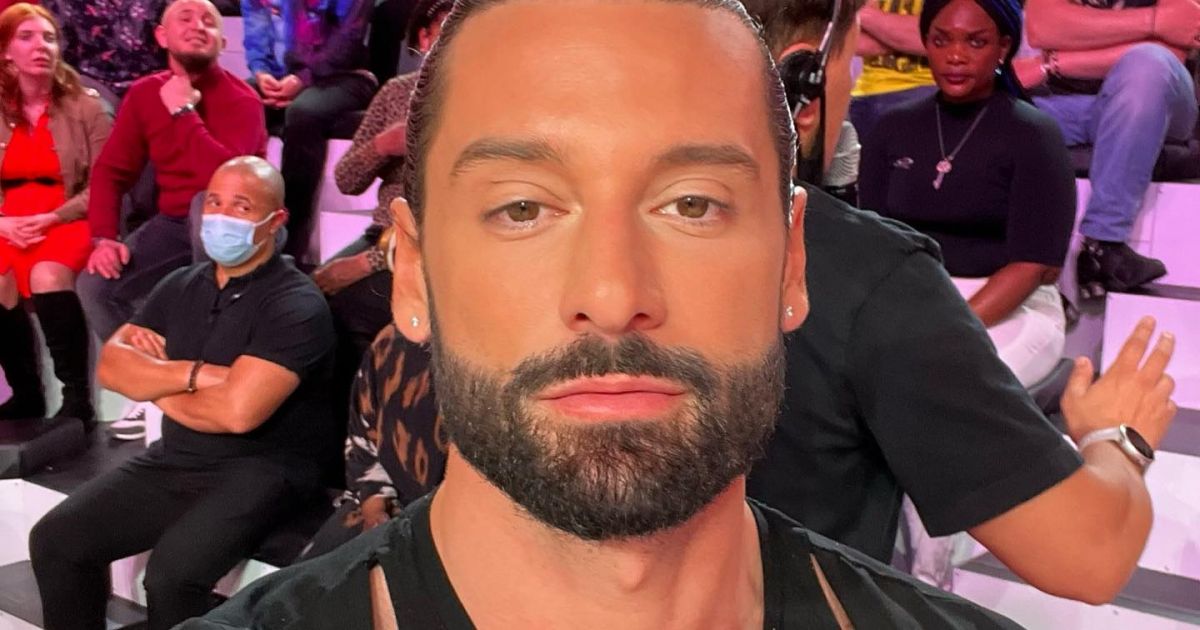 Hugo Manos Chroniqueur De Matthieu Delormeau Dans TPMP People Surt C8 