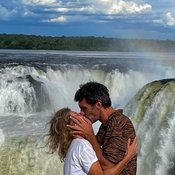 Karin Viard et son compagnon Manuel Herrero sur Instagram. Le 16 janvier 2022.