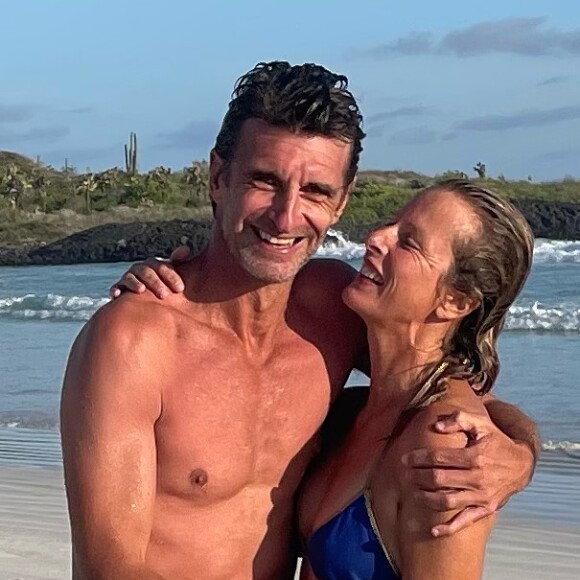 Karin Viard et son compagnon Manuel Herrero sur Instagram, le 26 février 2022.