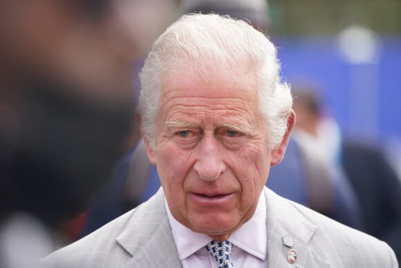 Le prince Charles, prince de Galles, arrive pour assister à une exposition du Commonwealth Business Forum au Kigali Cultural Exhibition Village lors de son voyage officiel au Rwanda, le 23 juin 2022. 