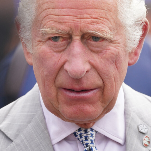 Le prince Charles, prince de Galles, arrive pour assister à une exposition du Commonwealth Business Forum au Kigali Cultural Exhibition Village lors de son voyage officiel au Rwanda, le 23 juin 2022. 