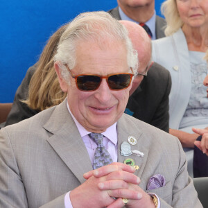 Le prince Charles, prince de Galles, et Camilla Parker Bowles, duchesse de Cornouailles, visitent le salon Royal Cornwall à Whitecross près de Wadebridge, le 10 juin 2022. Le couple princier est allé à la rencontre des exposants. 