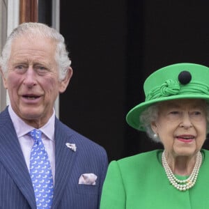 Le prince Charles, prince de Galles, La reine Elisabeth II d'Angleterre - Jubilé de platine de la reine Elisabeth II d'Angleterre à Bukingham Palace à Londres, le 5 juin 2022. 