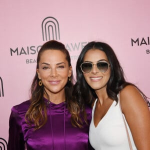 Exclusif - Mélissa Theuriau et sa belle soeur Nawel Debbouze - Inauguration de l'institut de beauté "Maison Nawel" à Marrakech au Maroc le 17 juin 2022. Sur 800 m2 d'espace intérieur et extérieur "Maison Nawel" est le plus grand salon de beauté au Maroc. Un institut dédié à la femme avec une expertise certaine sur l'ensemble des métiers de la beauté onglerie, coiffure, bar à sourcils, SPA et soins du corps et du visage. L'institut dispose également d'un salon privé VIP ainsi qu'un espace pour enfants afin d'occuper vos petits pendant que vous êtes chouchou par nos esthéticiennes beauté. Un concept store a également été pensé pour mettre en avant des pièces uniques de jeunes créateurs de tous bords, de différentes nationalités. © Rachid Bellak/Bestimage