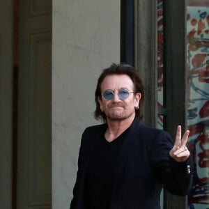 Le chanteur et confondateur de l'ONG ONE, Bono (groupe U2) est reçu par le président de la République française, dans la perspective du prochain G7, au palais de l'Elysée à Paris, France, le 10 septembre 2018. © Stéphane Lemouton/Bestimage 