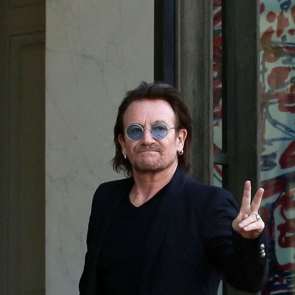 Le chanteur et confondateur de l'ONG ONE, Bono (groupe U2) est reçu par le président de la République française, dans la perspective du prochain G7, au palais de l'Elysée à Paris, France, le 10 septembre 2018. © Stéphane Lemouton/Bestimage 