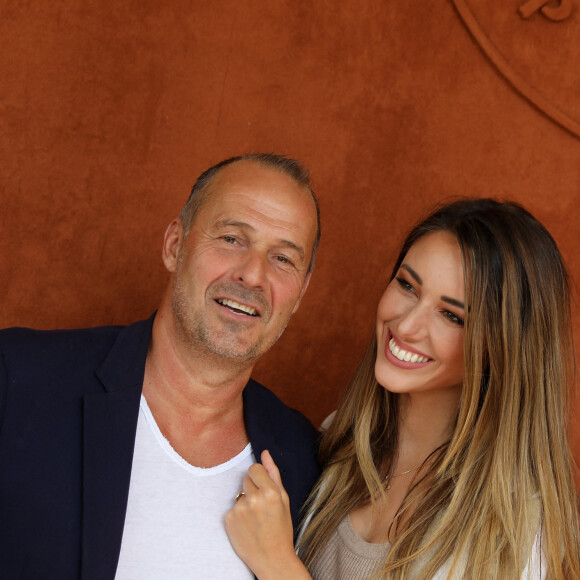 Roger Erhart et sa compagne Delphine Wespiser, Miss France 2012 au village (jour 10) lors des Internationaux de France de Tennis de Roland Garros 2022 à Paris, France, le 31 mai 2022. © Dominique Jacovides/Bestimage 