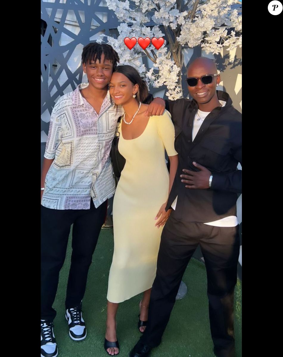 Tidiane et Selly (à gauche), les deux enfants d'Hélène et Omar Sy à un mariage au Sénégal