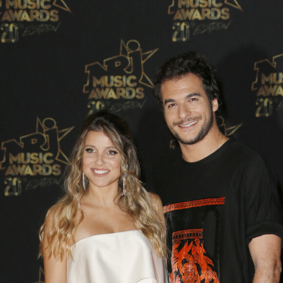 Amir Haddad et sa femme Lital (enceinte) - 20ème cérémonie des NRJ Music Awards au Palais des Festivals à Cannes. Le 10 novembre 2018 © Christophe Aubert via Bestimage 