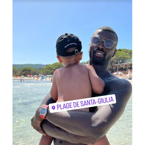 Emilie Fiorelli et son ex M'Baye Niang passent leurs vacances ensemble à Porto-Vecchio, en Cors, avec leurs deux enfants Louna (4 ans) et Farrell (2 ans) - Instagram