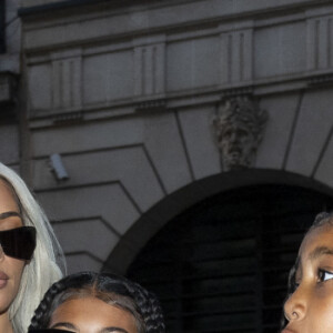 Kim Kardashian et sa fille North West quittent restaurant Ferdi avant de se rendre au Costes à Paris le 5 juillet 2022.